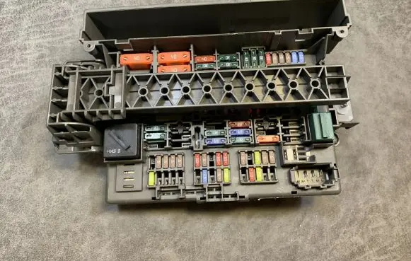 BMW Z4 E89 Fuse module 9154971