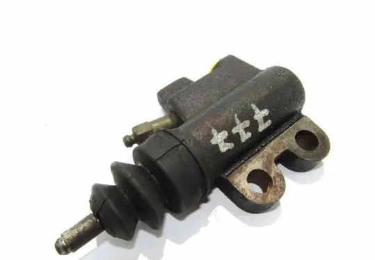 Nissan Almera Tino Clutch slave cylinder 