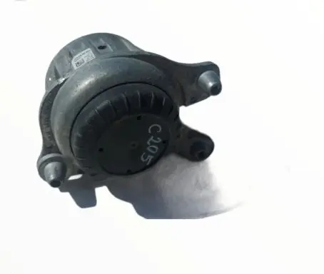 Mercedes-Benz C W205 Engine mount bracket A2052406617