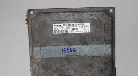 Ford Fiesta Engine control unit/module 6S6112A650FH S120977315H