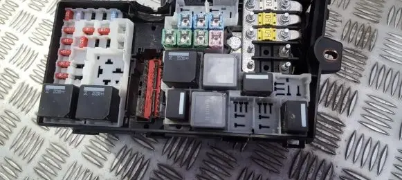 Ford Focus Fuse box set 3M5T4A142AB 3M5T-4A142-AB