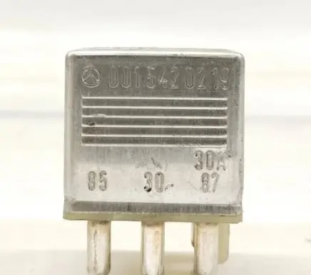 Mercedes-Benz SL R107 Other relay 0015420219