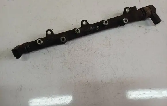 BMW 5 E60 E61 Fuel main line pipe 0445214030 082483