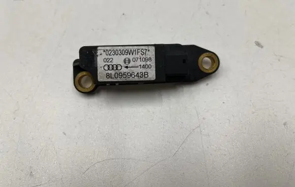 Audi A3 S3 8P Airbag deployment crash/impact sensor 8L0959643B 071098 0230309W1FS7