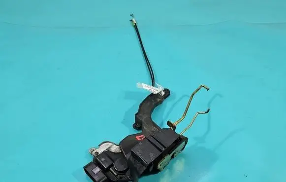 Toyota RAV 4 (XA20) Front door lock IMPRK1592228