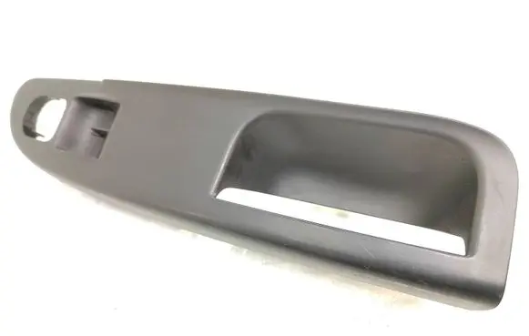 Volkswagen PASSAT B6 Front door window switch trim 3C2867172
