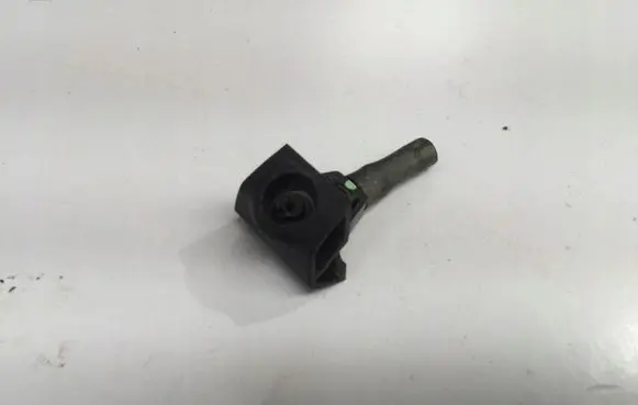 Nissan Navara D23 Windshield washer spray nozzle 