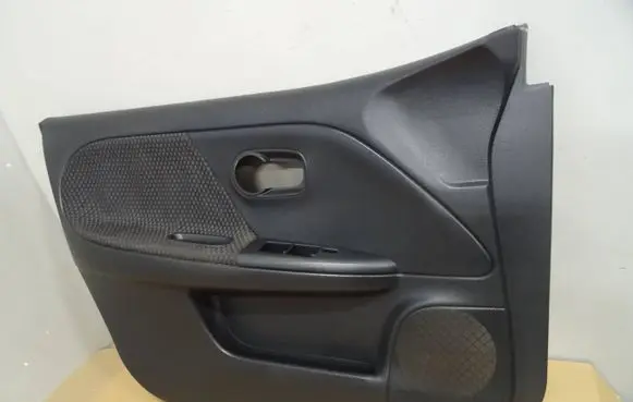 Nissan Note (E11) Front door card panel trim