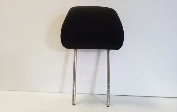 Volkswagen Golf IV Front seat headrest 