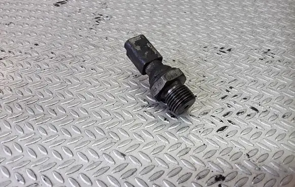Citroen C5 Oil pressure sensor 