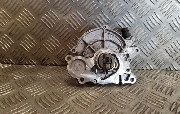 Volkswagen Crafter Vacuum pump 03L145100H