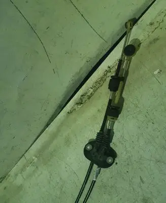 Ford Focus Gear shift cable linkage BV6R7E395
