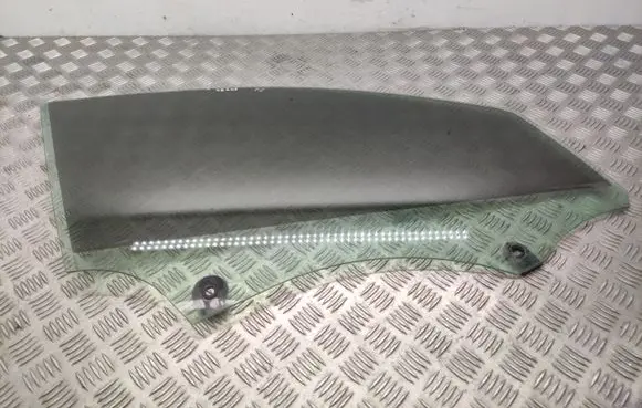 Peugeot 308 Front door window glass four-door