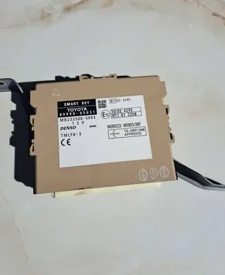 Toyota Avensis T270 Keyless (KESSY) go control unit/module 8999005031