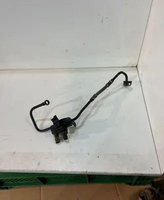Audi A8 S8 D2 4D Turbo turbocharger oiling pipe/hose 05914571G