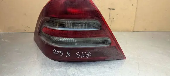 Mercedes-Benz C W203 Rear/tail lights 3313732033