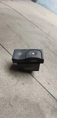 Traction control (ASR) switch