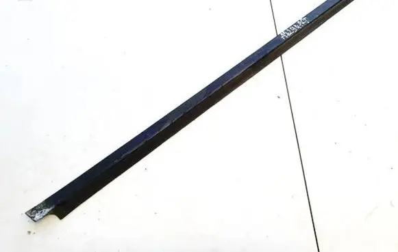 Renault 19 Front door glass trim molding 