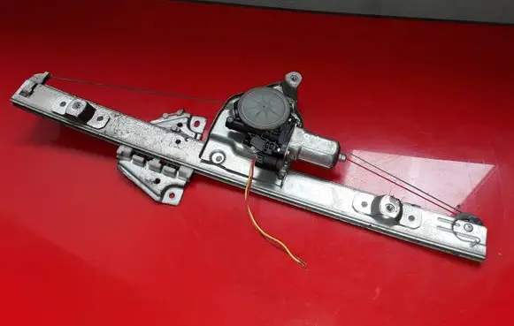 Suzuki Grand Vitara II Front door window regulator with motor 8343065J00 2621003520