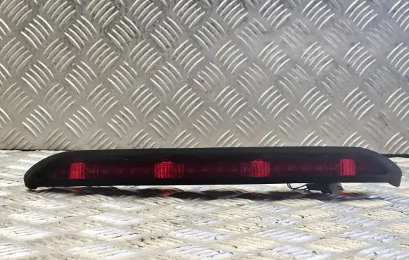 Opel Vectra C Third/center stoplight 201011019 02448980 443801