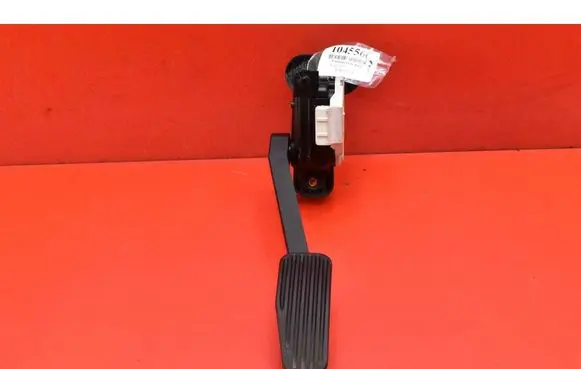 Volvo S60 Accelerator throttle pedal 9496821