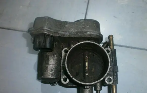 Opel Astra G Throttle valve 25177983