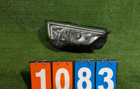 Opel Crossland X Headlight/headlamp 