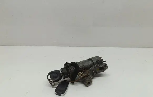 Volkswagen Golf IV Ignition lock 4B0905851C