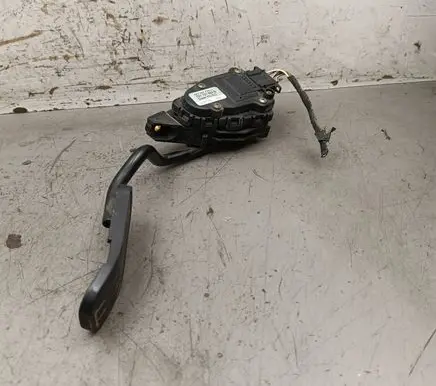 Volkswagen Transporter - Caravelle T4 Accelerator throttle pedal 7D1721603B 6PV00777011
