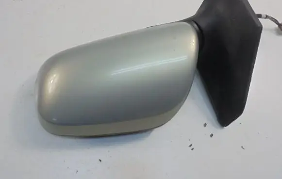 Toyota Avensis Verso Manual wing mirror 