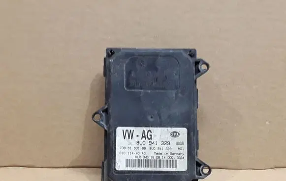 Audi Q3 8U Headlight ballast module Xenon 8U0941329