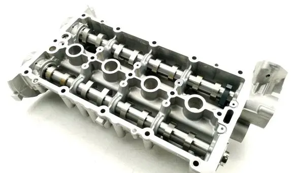 Volkswagen Tiguan Engine head 04E103469EP