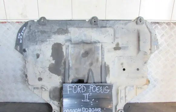 Ford Focus Engine splash shield/under tray 3M51R6P013A