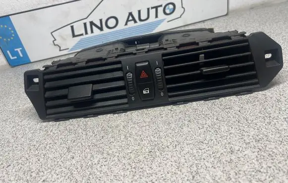 BMW 5 E60 E61 Dash center air vent grill 6910734