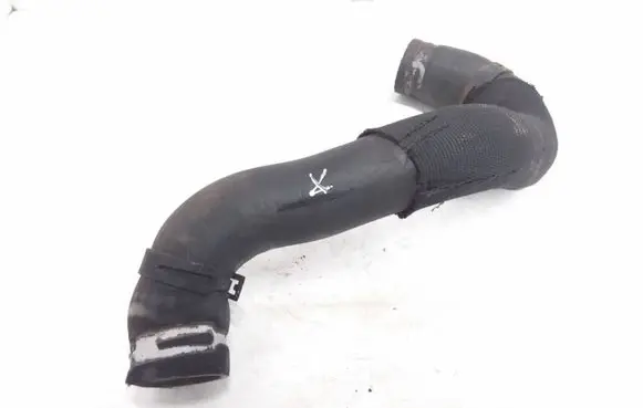 Opel Zafira B Engine coolant pipe/hose 13117572