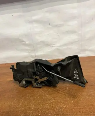 Mercedes-Benz E W210 Sliding door lock 2027231408 D2903