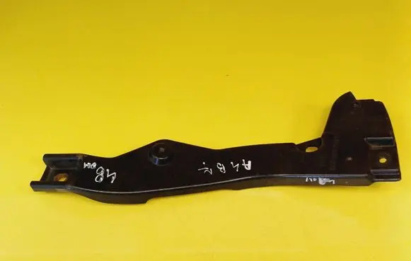 Audi A4 S4 B7 8E 8H Front bumper mounting bracket 8E0807203B