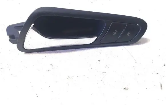 Volkswagen PASSAT B6 Front door interior handle 3C1837113D
