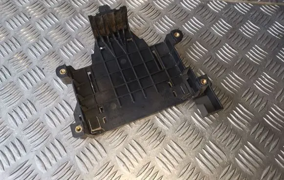 Volvo XC60 Engine control unit holder 30729835 6G9N17108A
