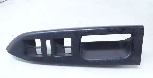 Volkswagen Touran I Front door window switch trim 1T1867371F