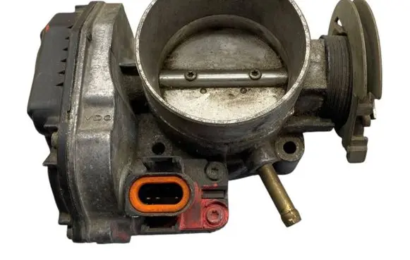 Audi A6 S6 C5 4B Throttle valve 078133063AH