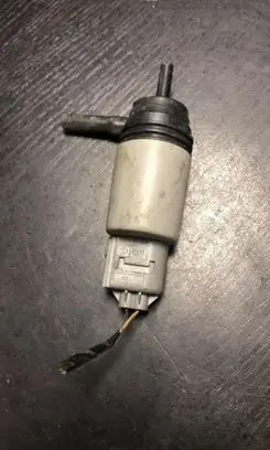 BMW 5 E60 E61 Windscreen/windshield washer pump 6934159
