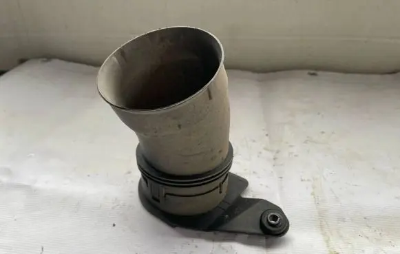 BMW 6 E63 E64 Air intake duct part 75210118