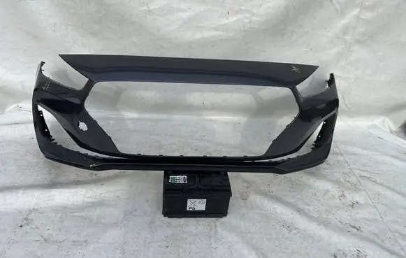 Hyundai i30 Front bumper 86511-G4AA00