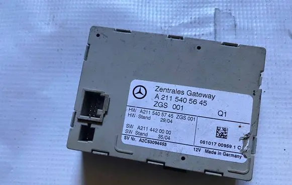 Mercedes-Benz E W211 Door central lock control unit/module a2115405645 2115405645