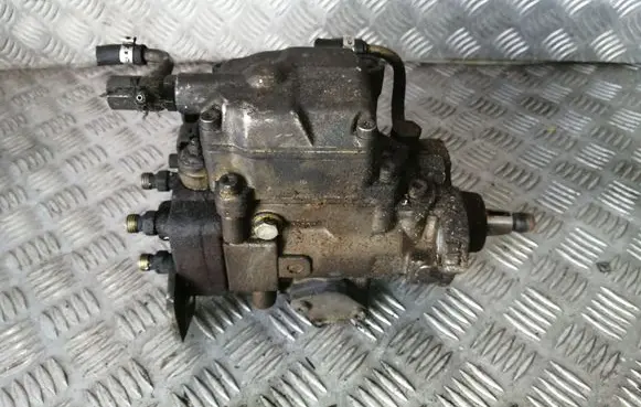 Audi A4 S4 B5 8D Fuel injection high pressure pump 028130115A 0460404986 2464463268