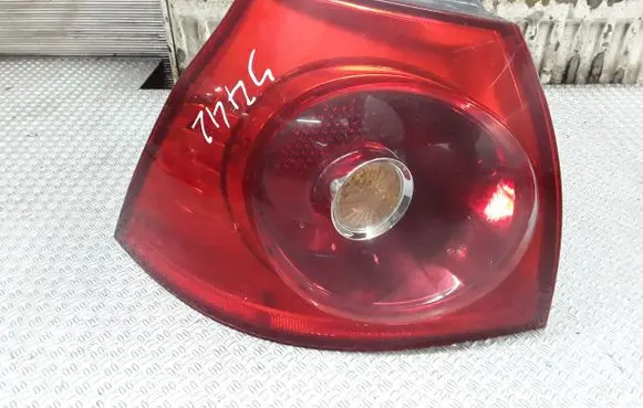 Volkswagen Golf V Rear/tail lights 1K6945111P