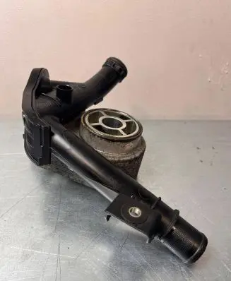 Renault Megane III Oil filter mounting bracket 779744 044653