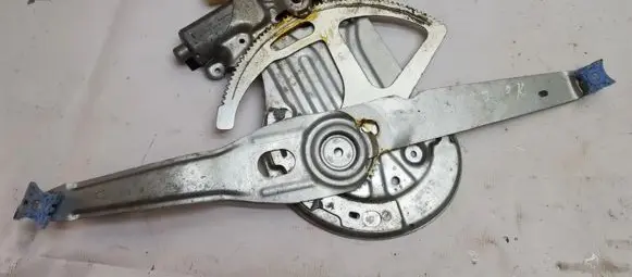 Volvo XC90 Sliding door window regulator with motor