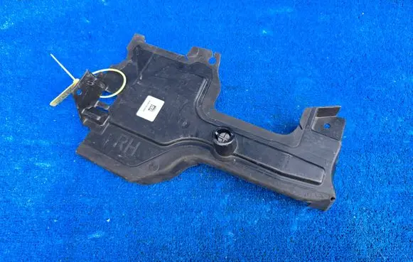 BMW M8 F91 F92 G14 G15 Intercooler air guide/duct channel 8079938